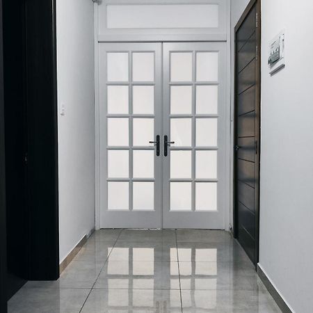 Fairwinds - Double Room With Ensuite - Luqa Airport - Self Check In & Out Available ภายนอก รูปภาพ